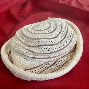 1950s Everitt Original Spiral Woven Straw Cloche Hat with Bow